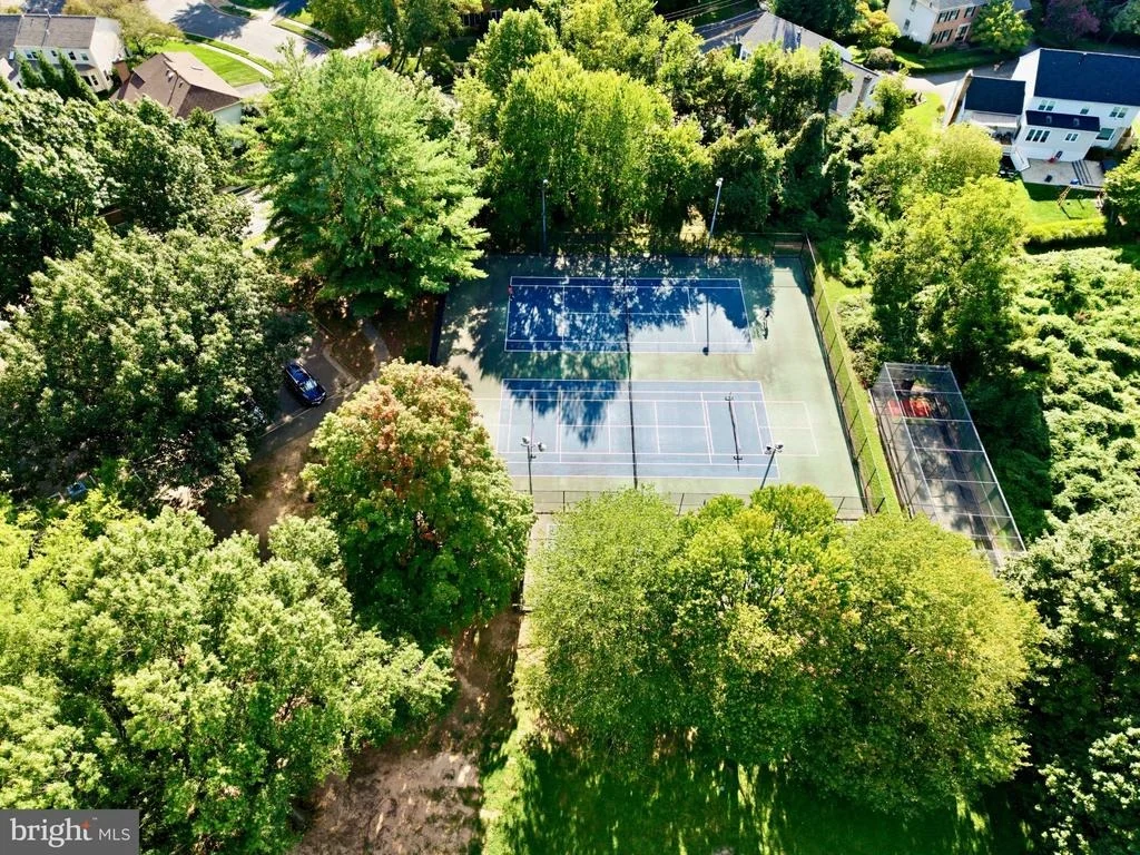 Photo of 1623 LINWAY PARK DRIVE