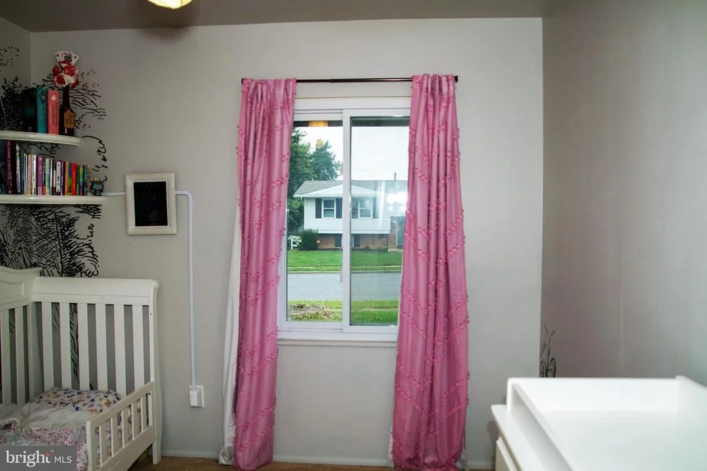 Photo of 276 PINOAK LANE