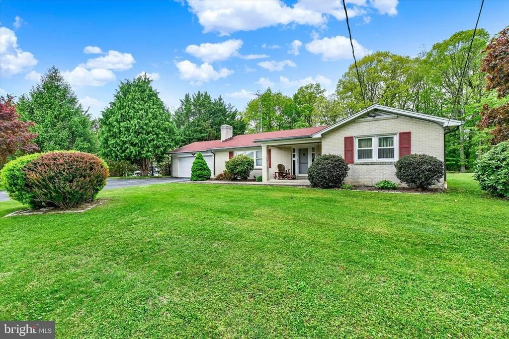 Photo of 1609 FAIRMOUNT ROAD