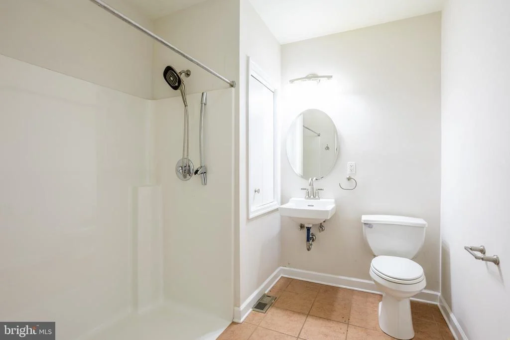 Photo of 3306 LABYRINTH ROAD