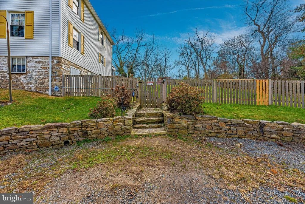 Photo of 9002 WALNUT STREET