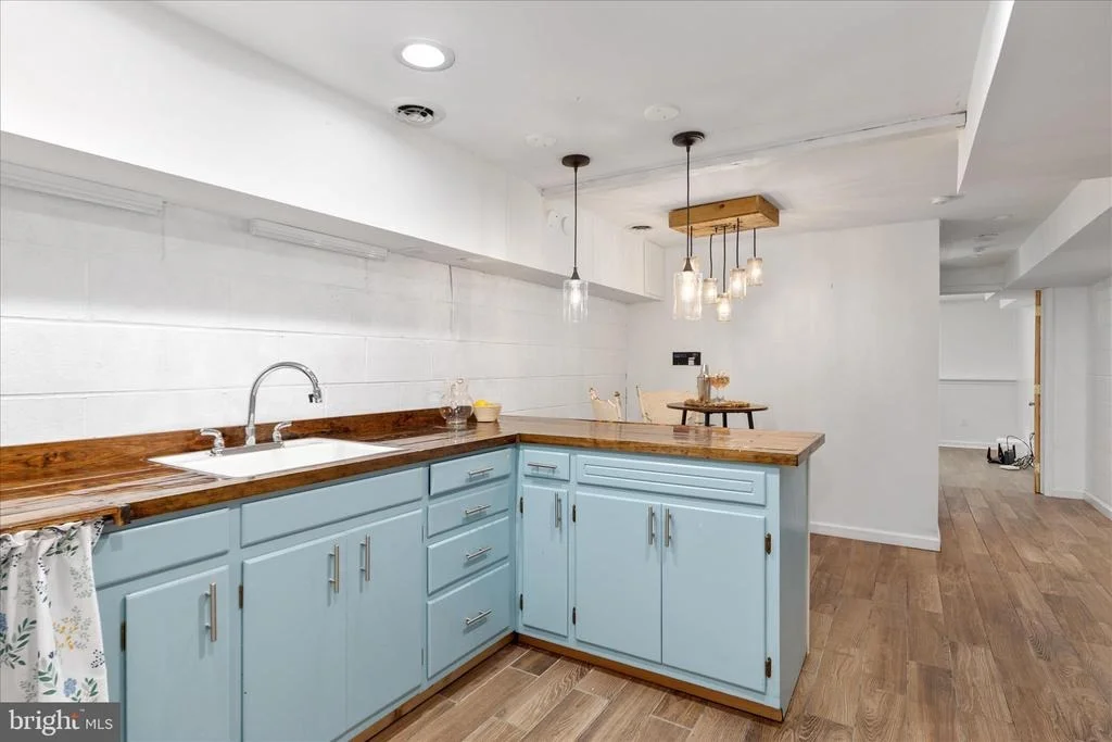 Photo of 224 FREDERICKTOWNE DRIVE