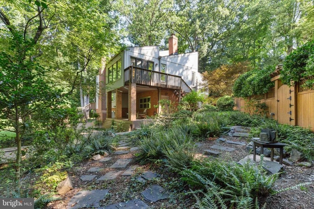 Photo of 11424 VALE SPRING DRIVE