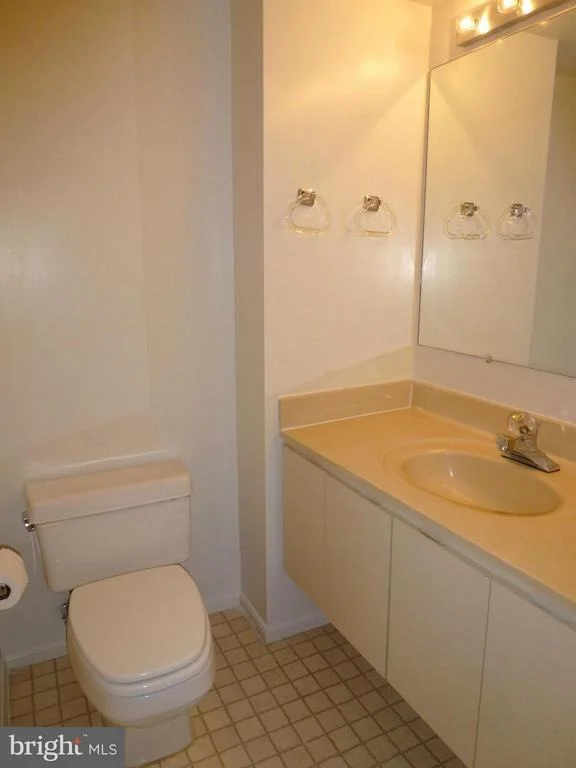Photo of Unit 3923 at 15115 INTERLACHEN DRIVE
