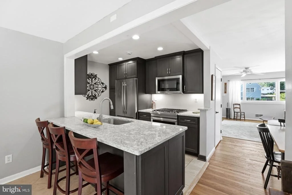 Photo of 735 WARREN DRIVE