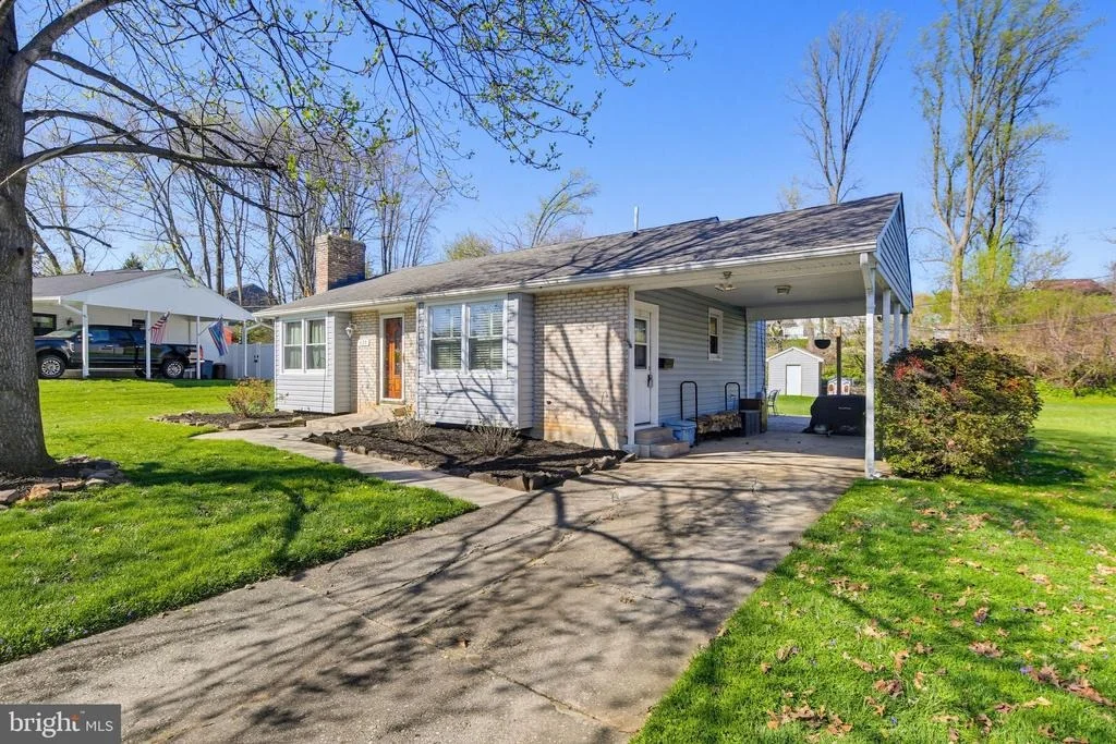 Photo of 620 LEE WAY
