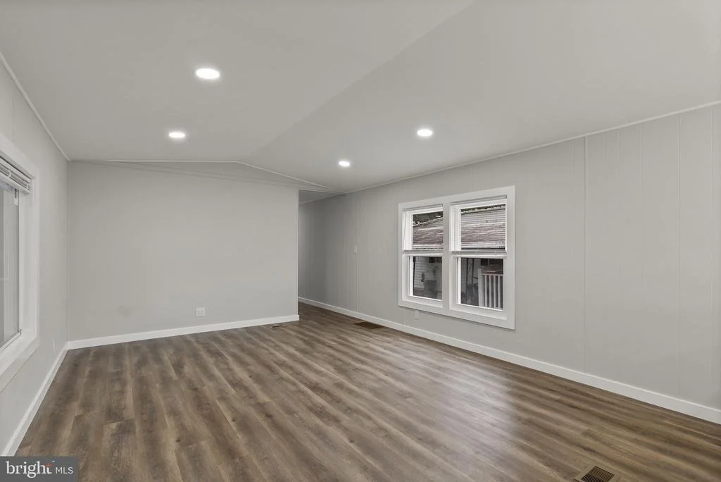 Photo of 635 SUNSET STRIP