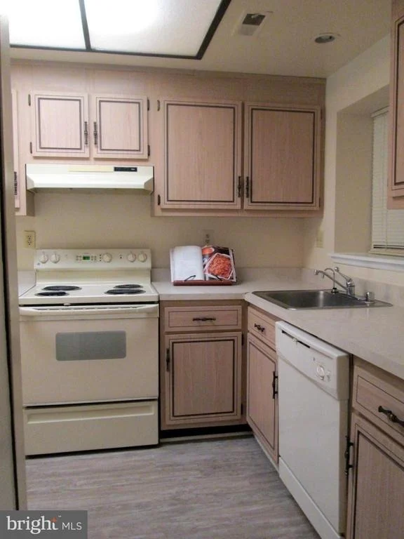 Photo of Unit 141B at 3501 FOREST EDGE DRIVE