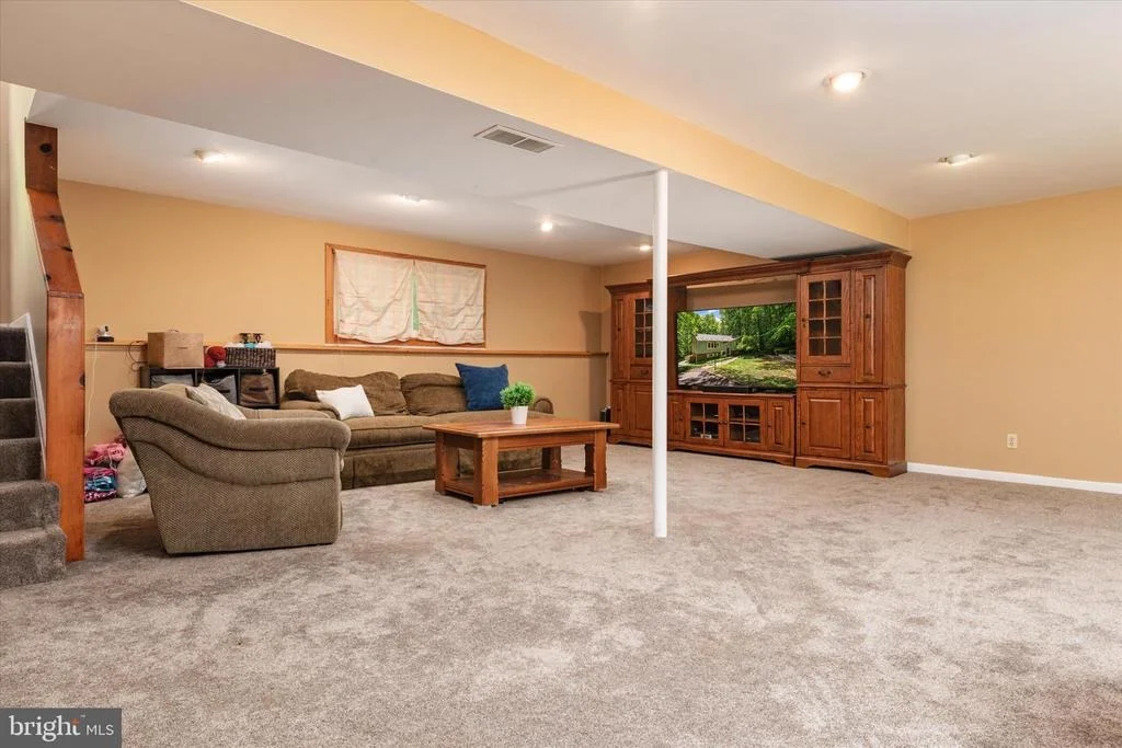 Photo of 2194 HALLMARK COURT