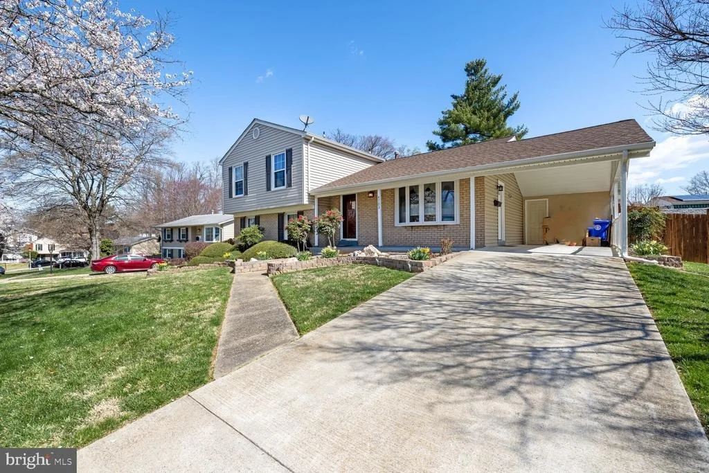 Photo of 4703 IRIS PLACE
