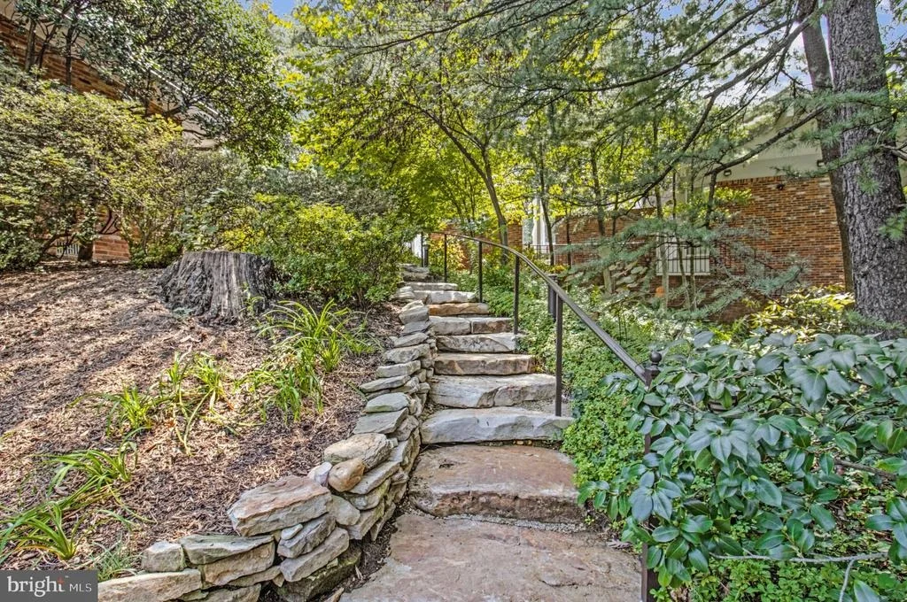Photo of 1753 ARMY NAVY DRIVE