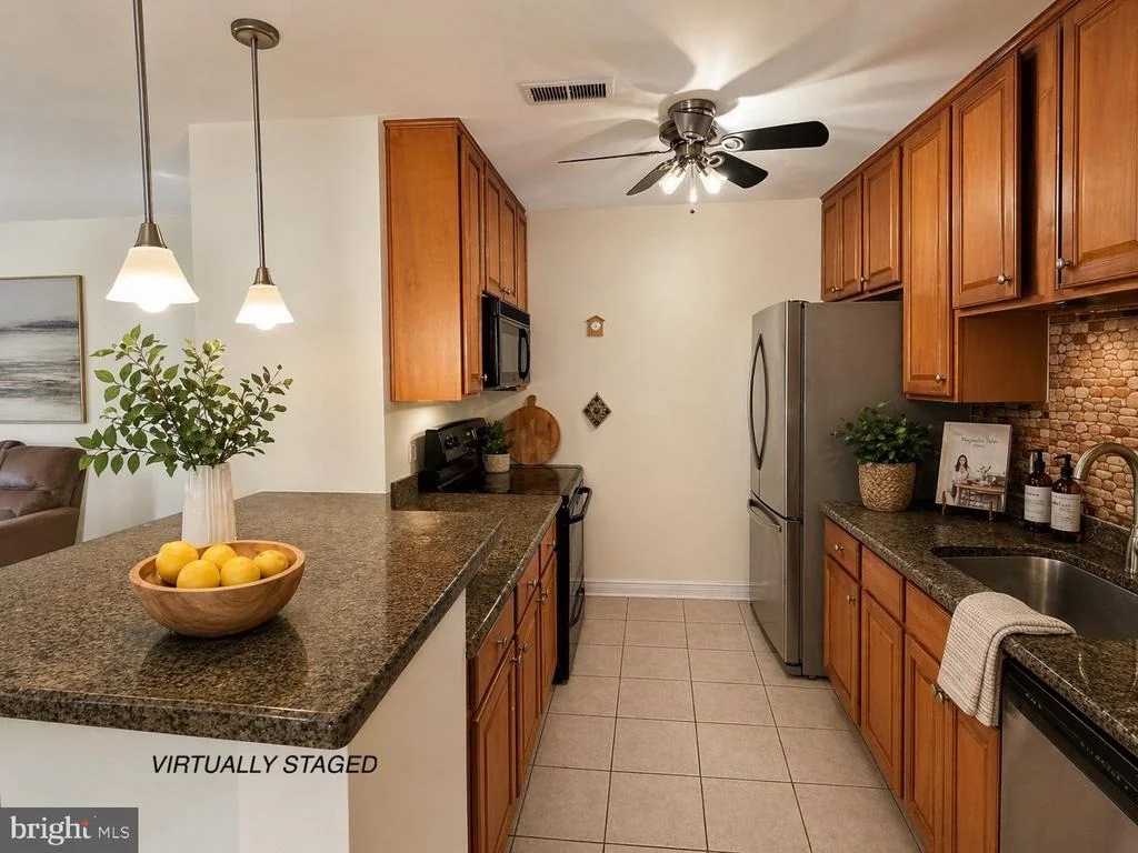 Photo of Unit 4A2 at 3176 SUMMIT SQUARE DRIVE