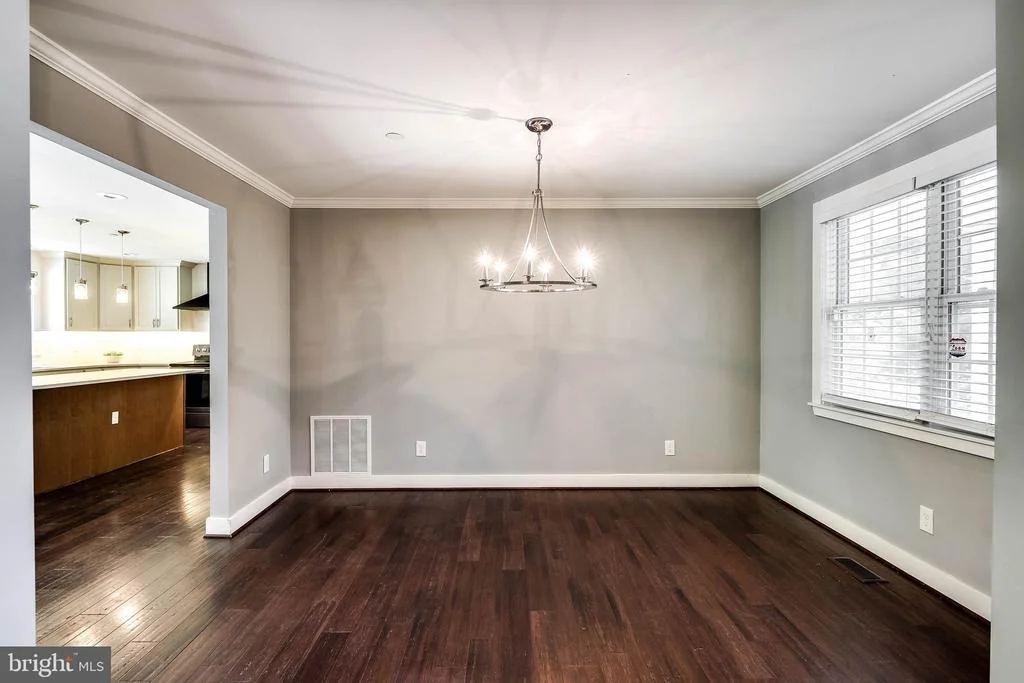 Photo of 3319 MAIL ROAD