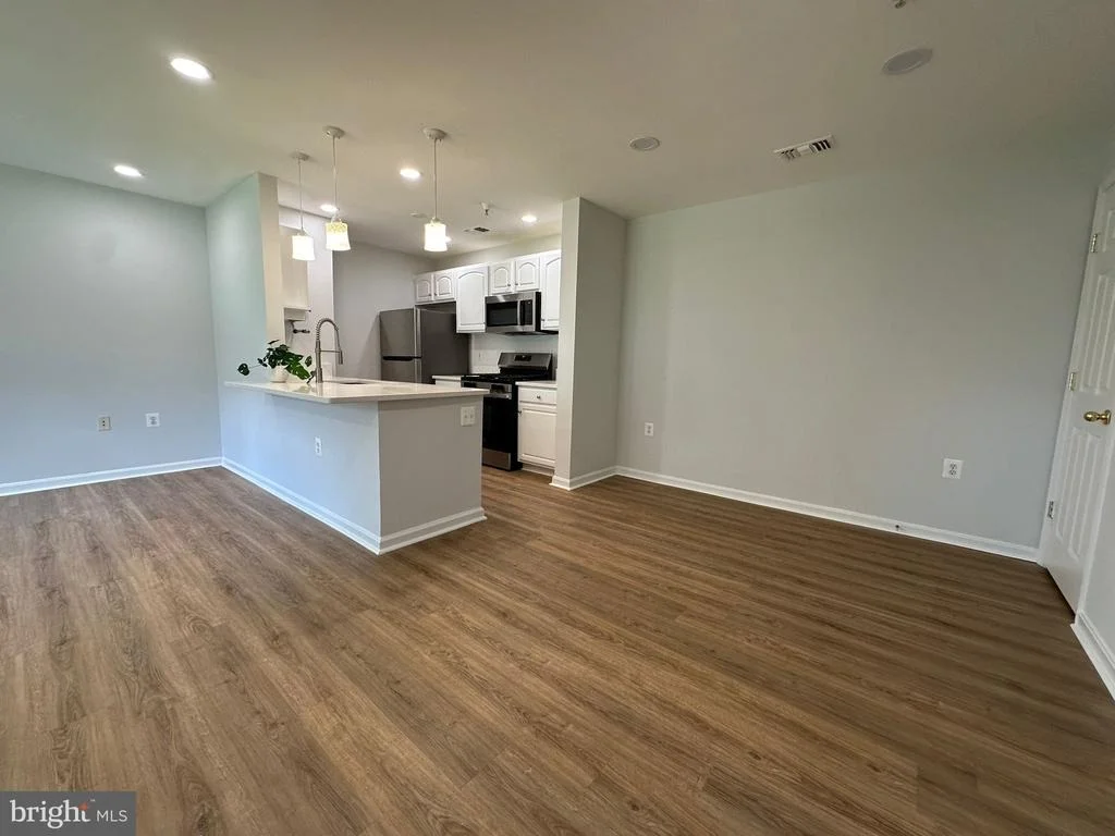 Photo of 43577 PATCHING POND SQUARE