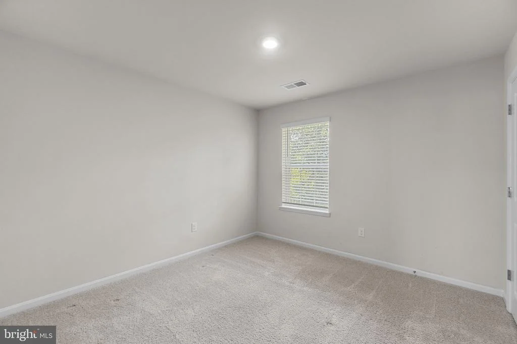 Photo of 2070 POMONA WAY