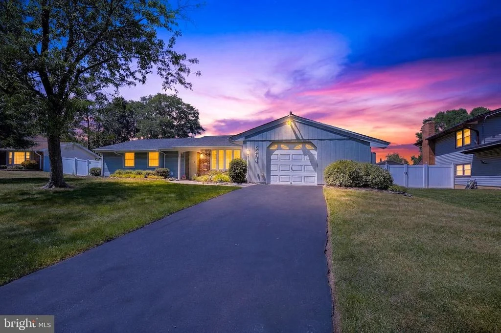 Photo of 5304 DORIS DRIVE