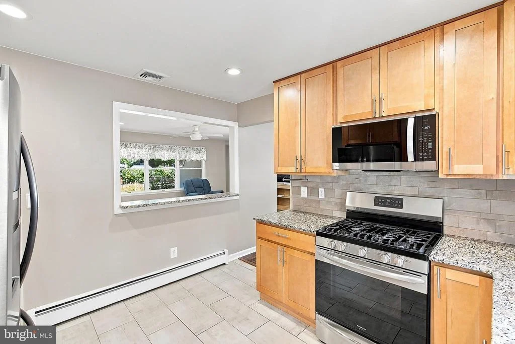 Photo of 2215 LONGWOOD DRIVE