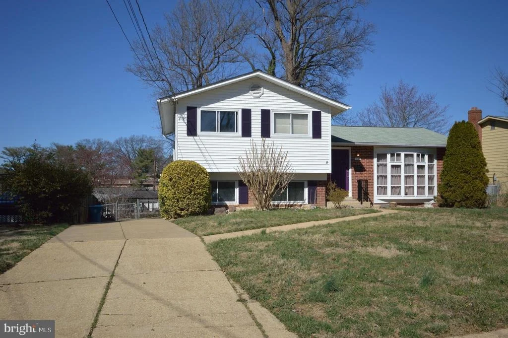 Photo of 7456 MADEIRA PLACE