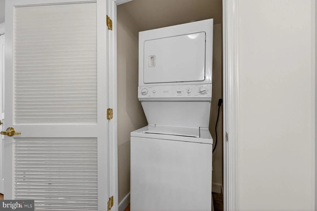 Photo of Unit 807 at 616 E STREET NW