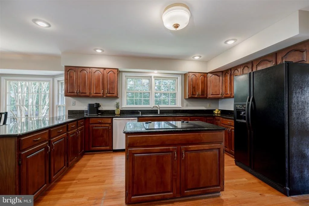 Photo of 7909 DEERLEE DRIVE