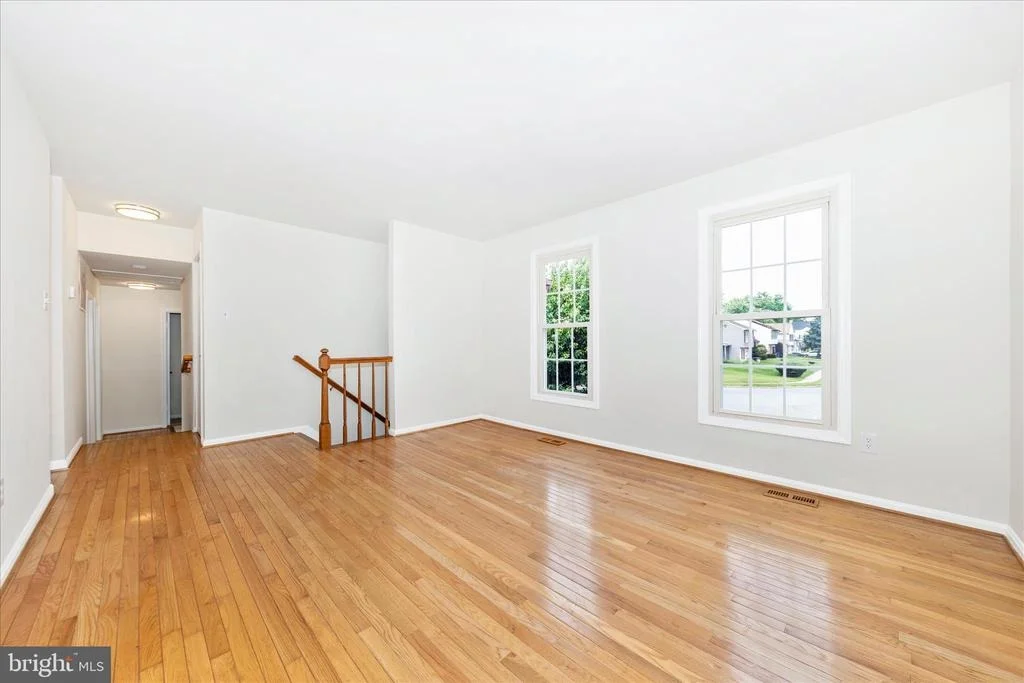 Photo of 176 STONEYBROOK COURT
