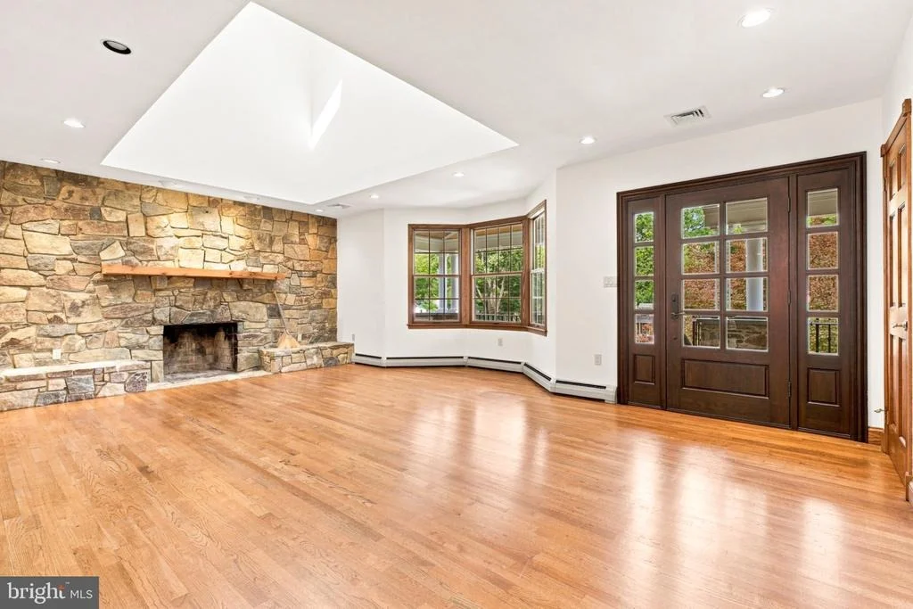 Photo of 318 DUXBURY ROAD
