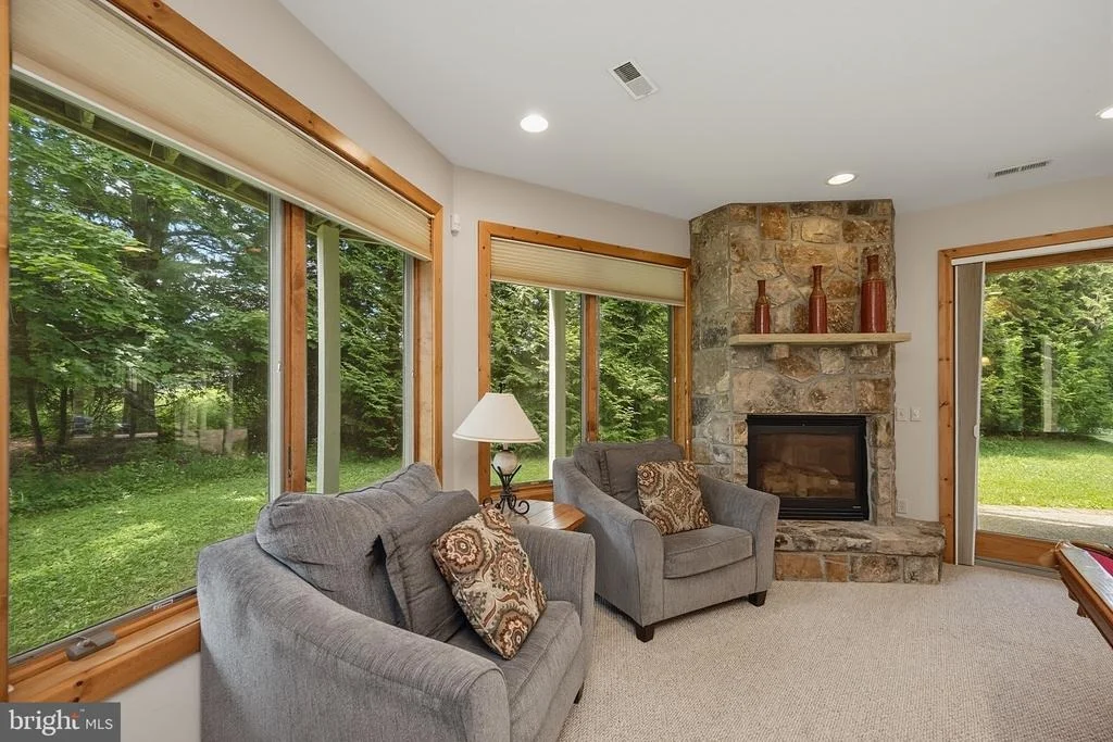 Photo of 250 LAKE POINTE DRIVE