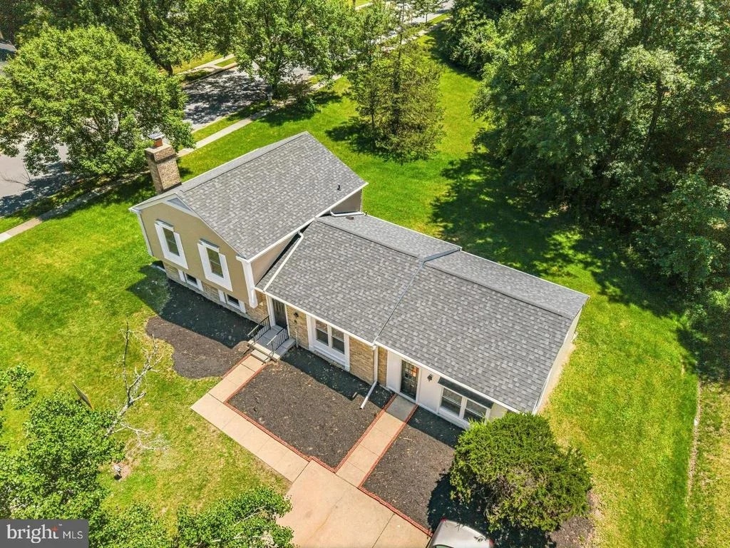Photo of 10107 SNOWDEN ROAD