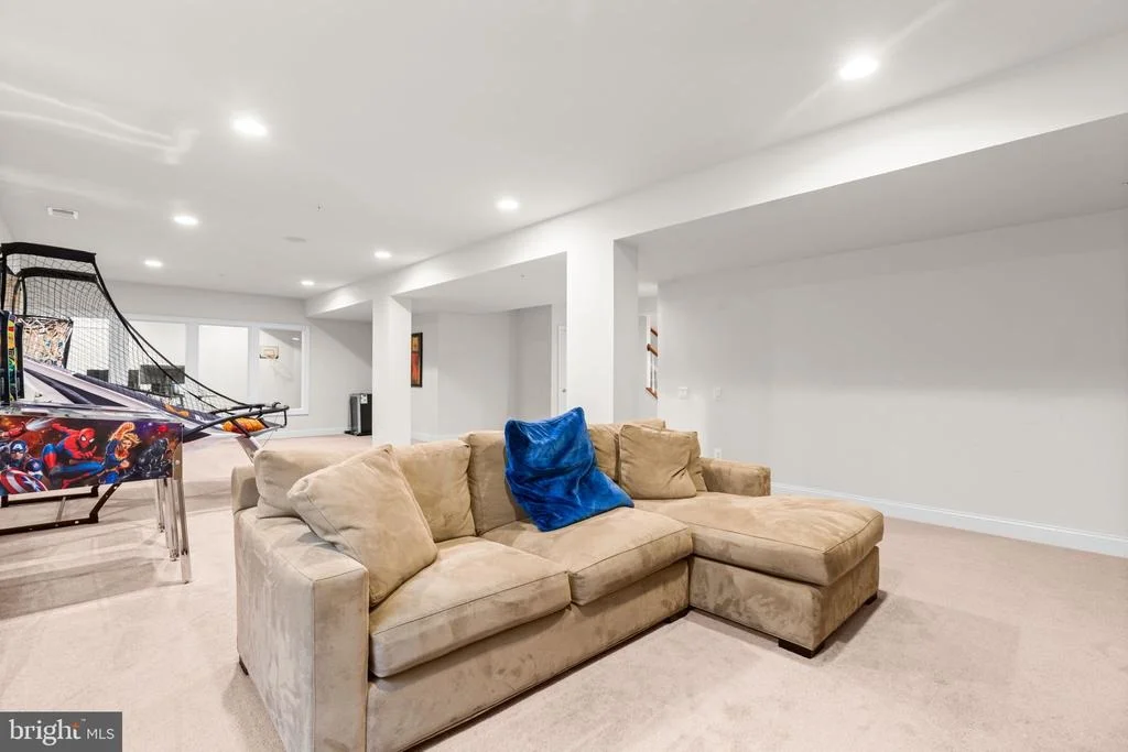 Photo of 18709 ASHBOURNE PLACE