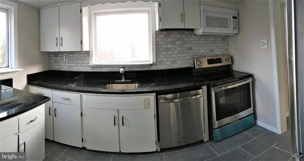 Photo of 620 N MAPLE AVENUE
