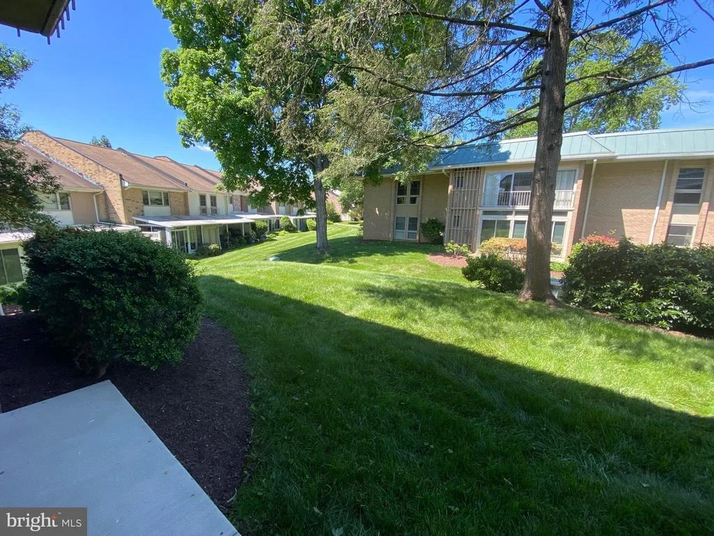 Photo of Unit 102F at 3642 GLENEAGLES DRIVE