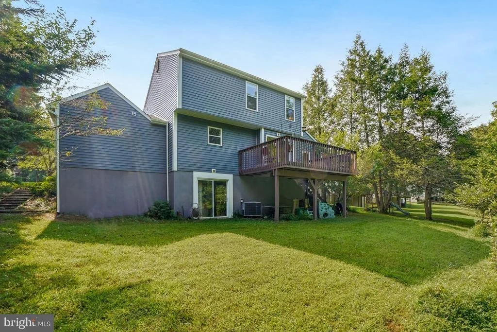 Photo of 14652 WOONSOCKETT DRIVE