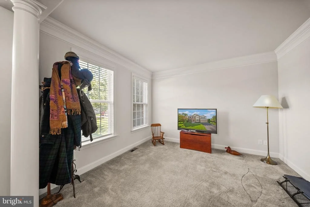 Photo of 9405 LOMAX FOREST DRIVE
