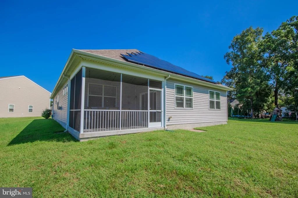 Photo of 406 TWIN CREEKS DRIVE