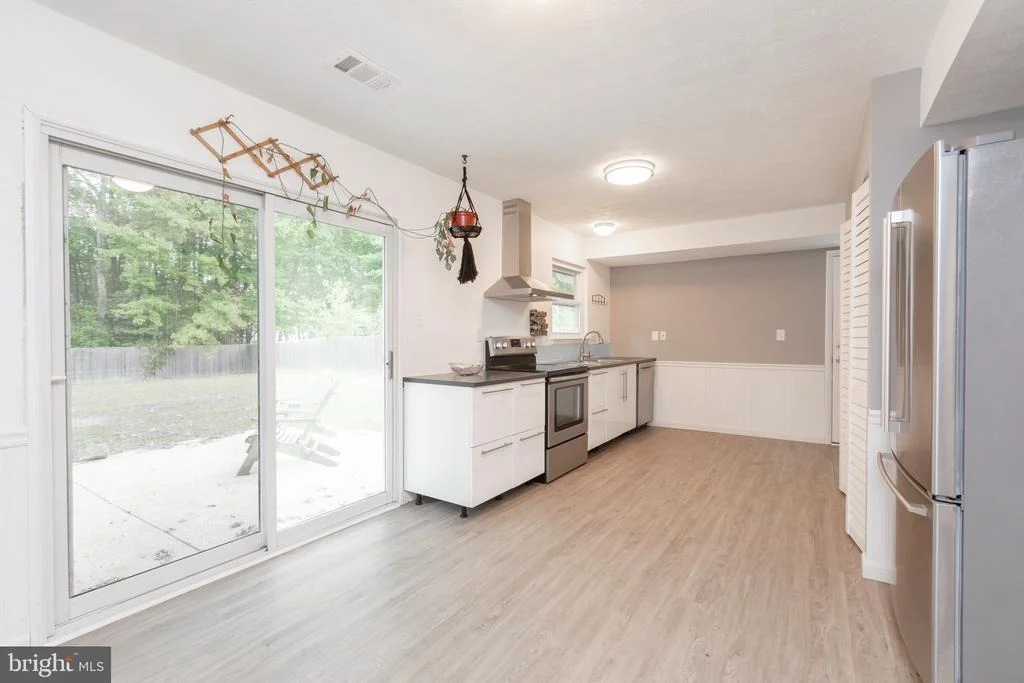Photo of 706 UNIVERSITY DRIVE