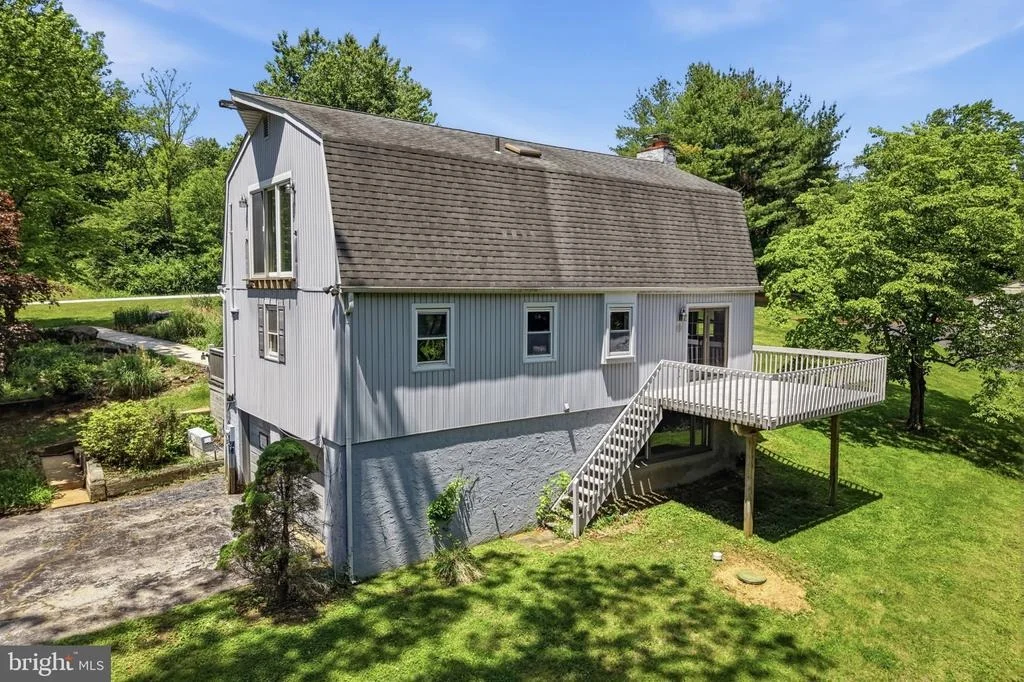Photo of 32 BECK ROAD