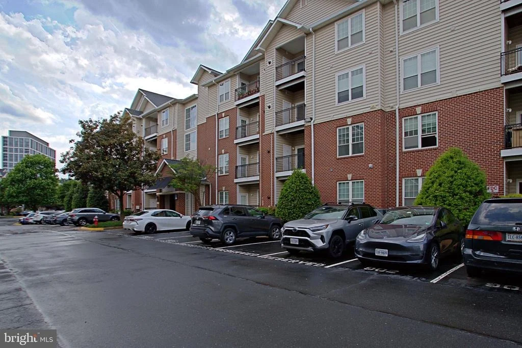 Photo of Unit 7215 at 1570 SPRING GATE DRIVE