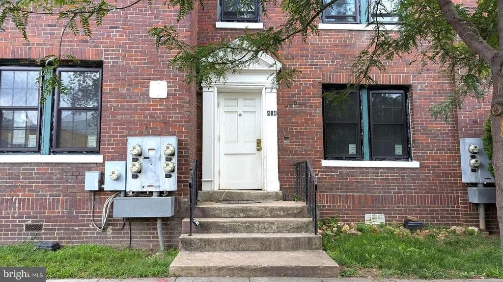 Photo of 414 18TH STREET NE