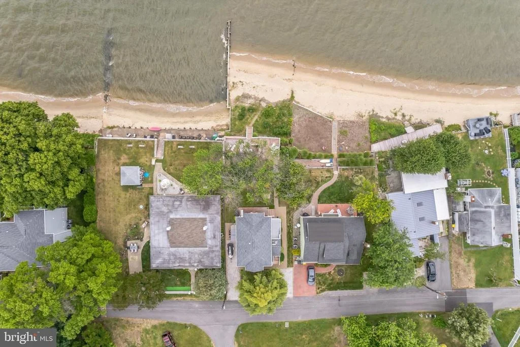 Photo of 3963 BAYSIDE DRIVE