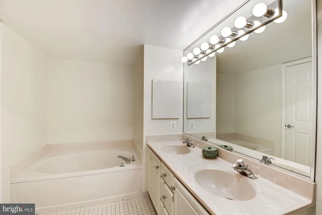 Photo of Unit 212 at 14801 PENNFIELD CIRCLE