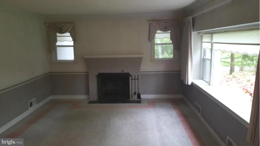 Photo of 916 COPLEY LANE
