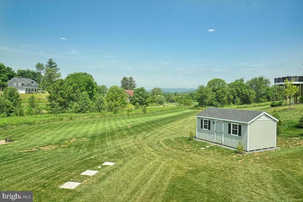 Photo of 8702 HAWBOTTOM ROAD