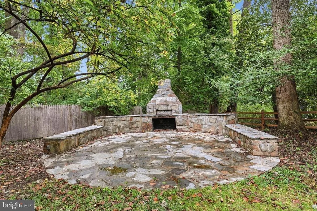 Photo of 10601 SWEETBRIAR PARKWAY