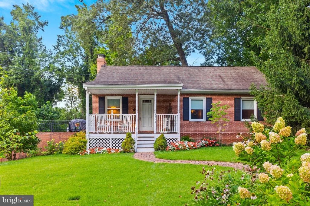 Photo of 5718 LEAF LANE