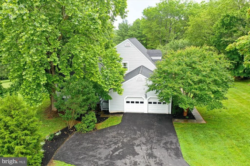 Photo of 22217 CREEKVIEW DRIVE