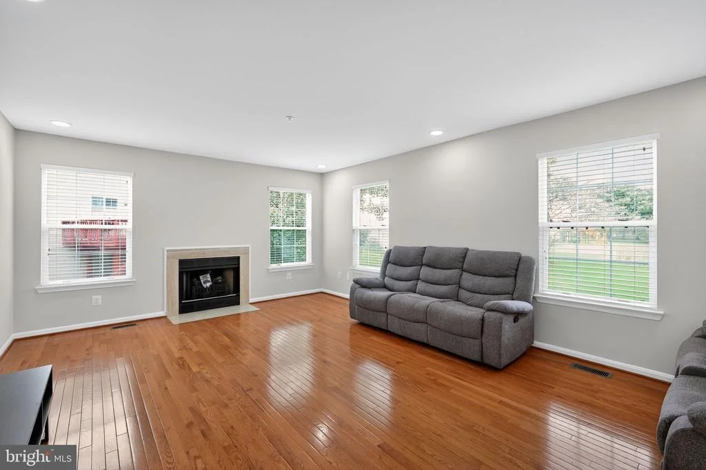 Photo of 15202 JOHNSTONE LANE