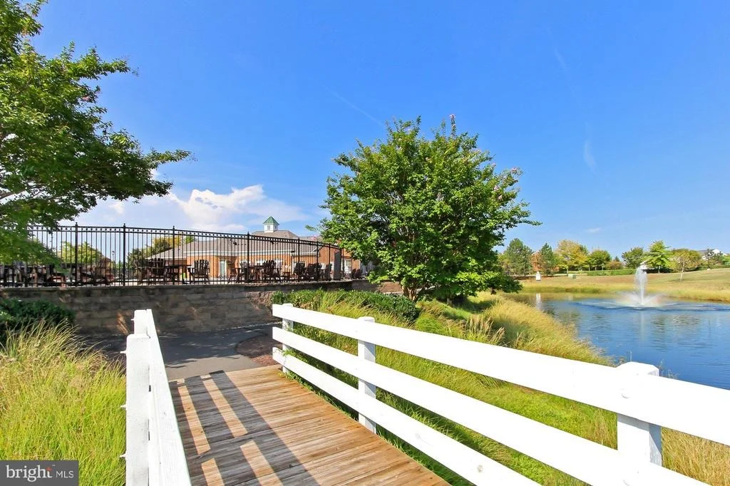 Photo of 6715 SELBOURNE LANE