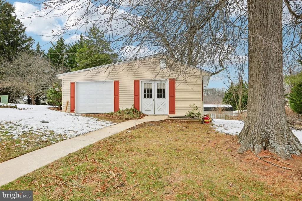Photo of 24140 DOREEN DRIVE