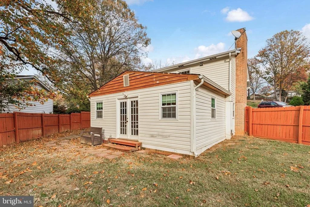 Photo of 18916 WHITE OAK DRIVE