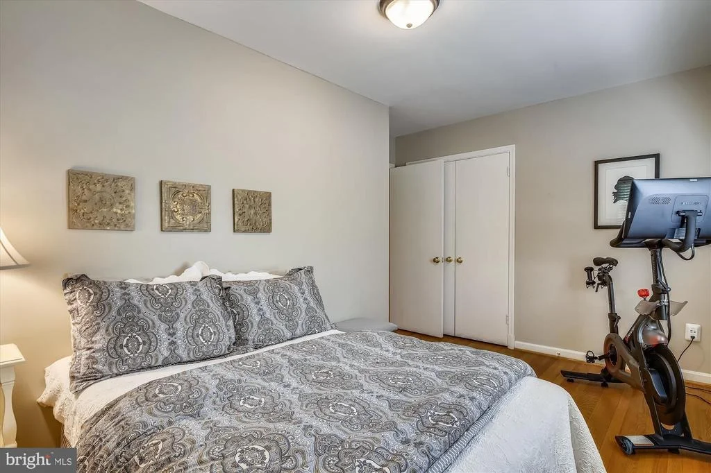 Photo of 1446 WOODACRE DRIVE
